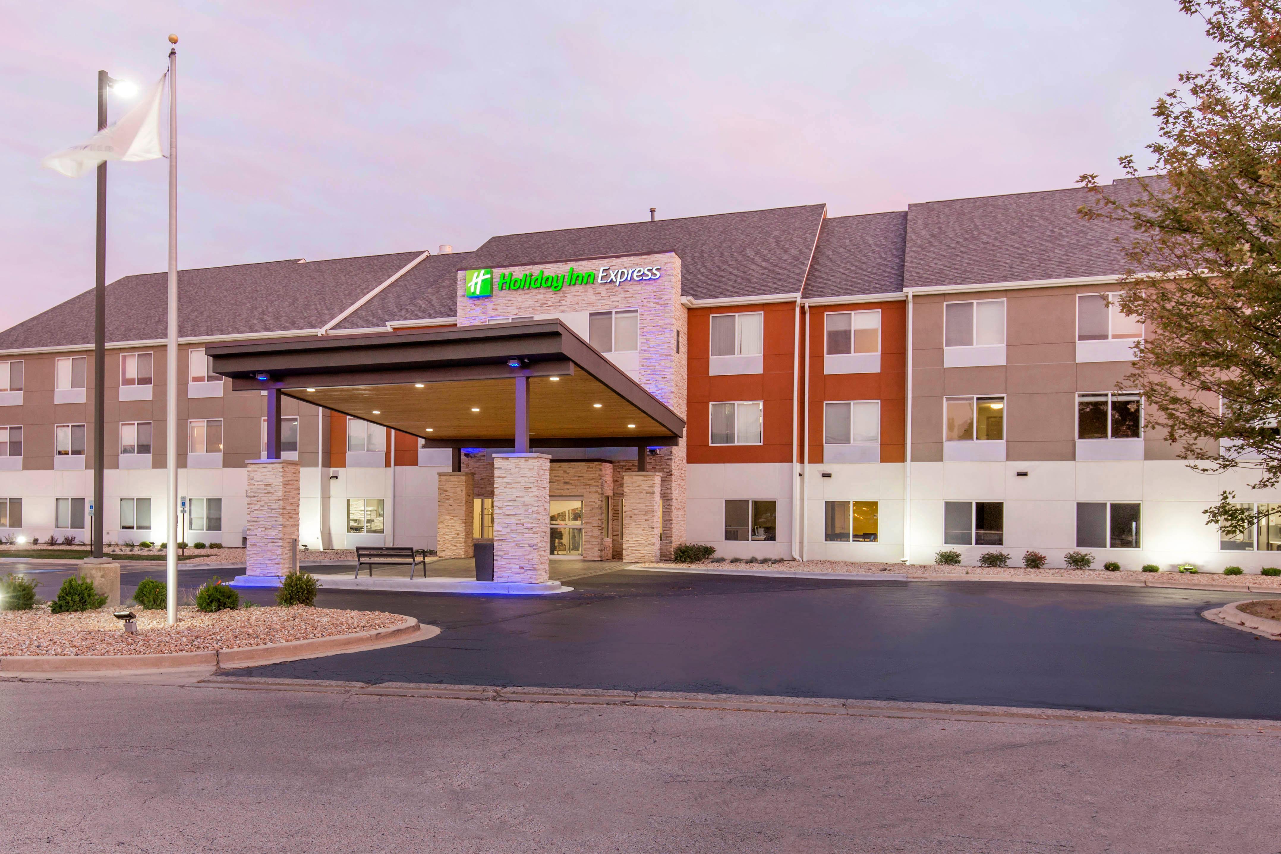 Holiday Inn Express And Suites Chicago West - St Charles By Ihg Saint Charles Extérieur photo