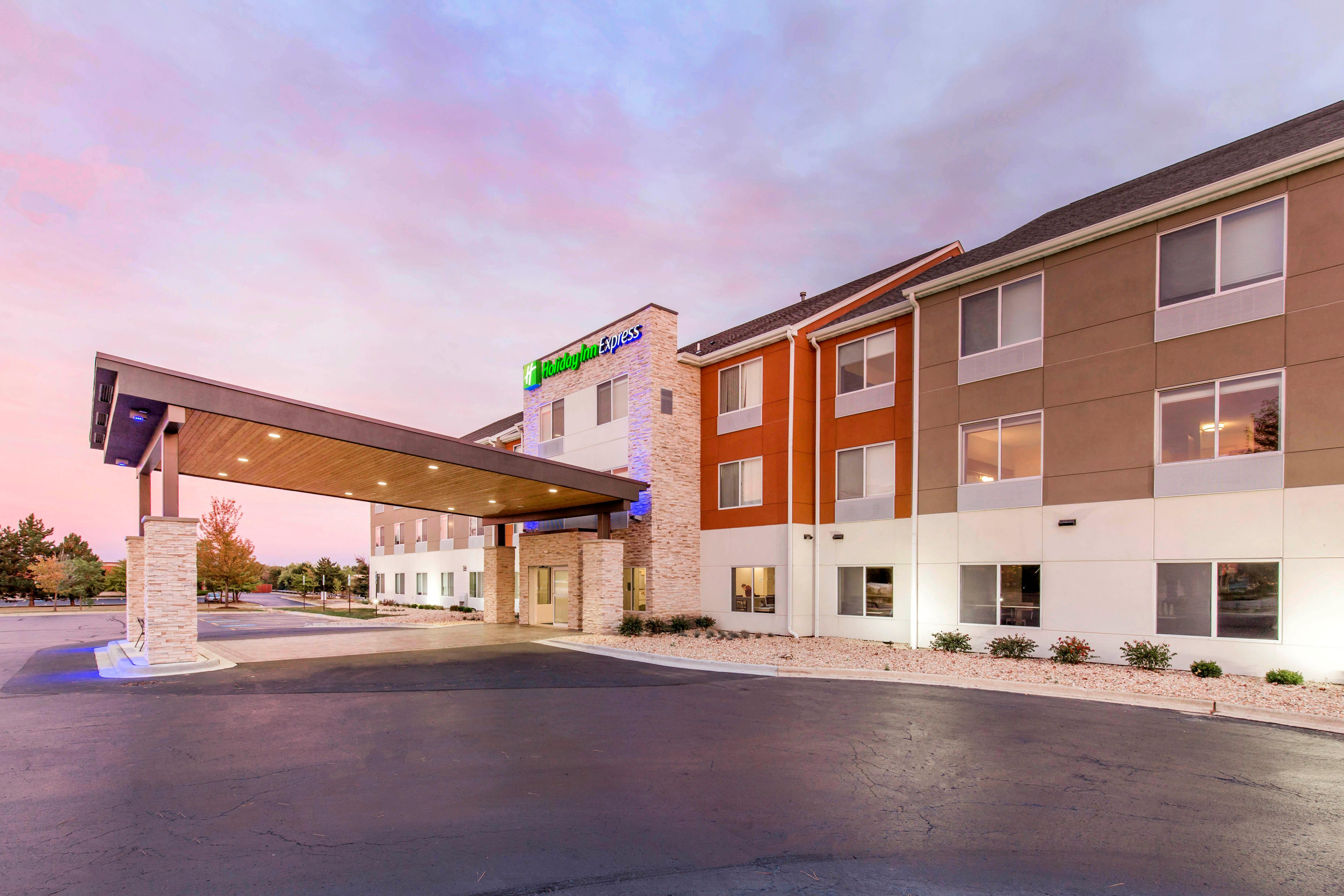 Holiday Inn Express And Suites Chicago West - St Charles By Ihg Saint Charles Extérieur photo